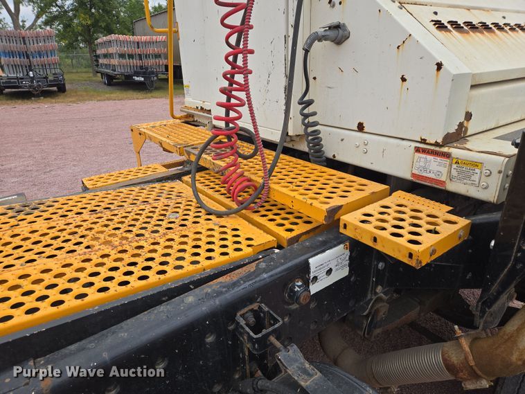 image for item DY1145 2011 Kalmar  Ottawa yard truck