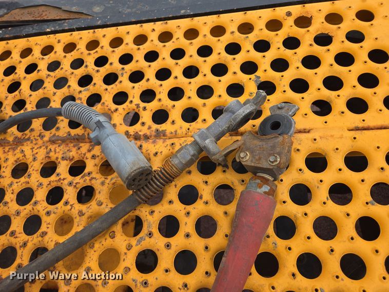 image for item DY1145 2011 Kalmar  Ottawa yard truck