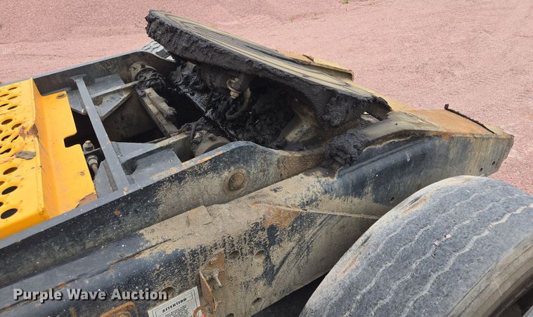 image for item DY1145 2011 Kalmar  Ottawa yard truck