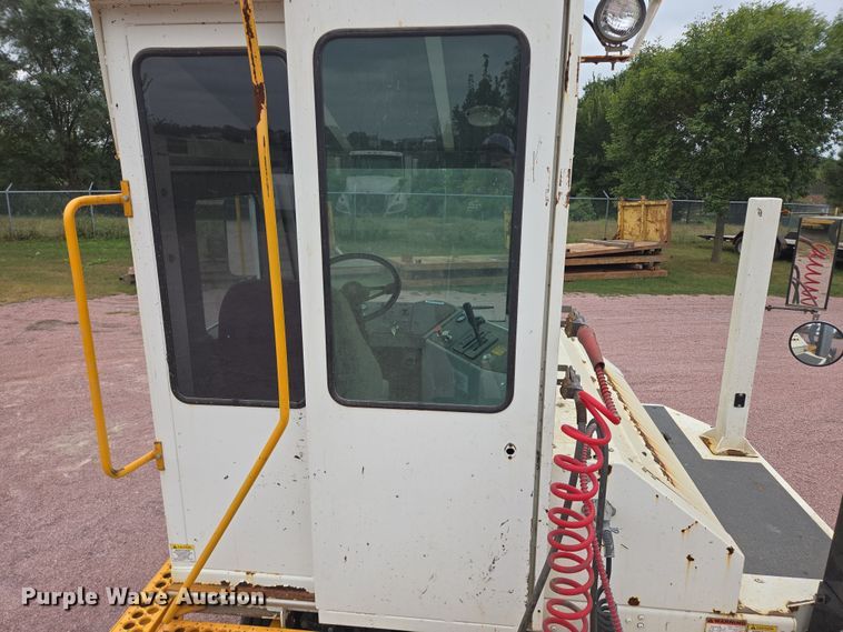 image for item DY1145 2011 Kalmar  Ottawa yard truck