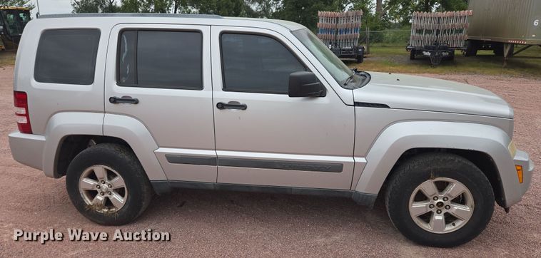 image for item DY1146 2011 Jeep Liberty SUV