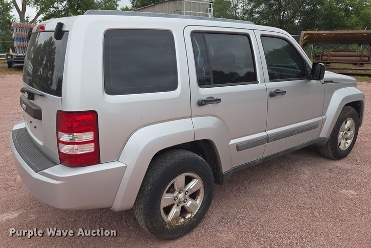 image for item DY1146 2011 Jeep Liberty SUV