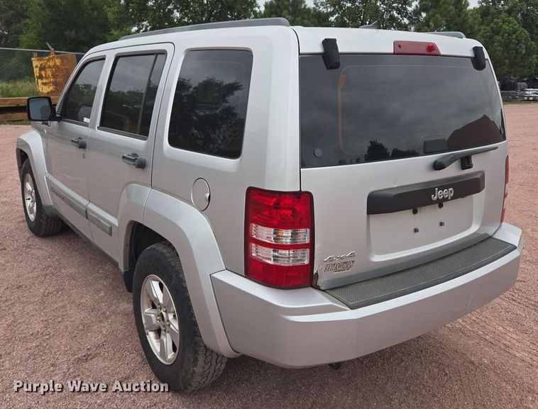 image for item DY1146 2011 Jeep Liberty SUV