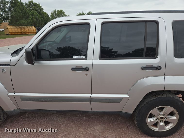 image for item DY1146 2011 Jeep Liberty SUV