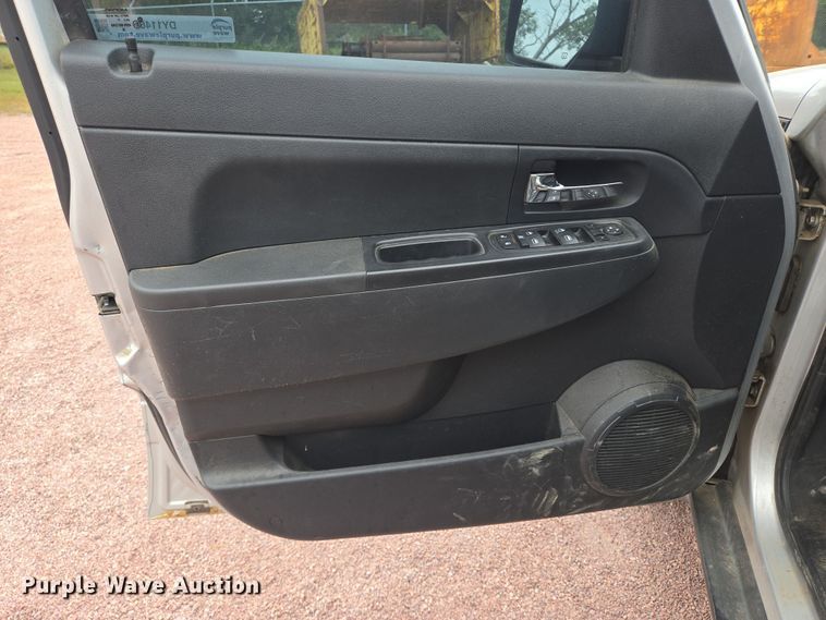 image for item DY1146 2011 Jeep Liberty SUV