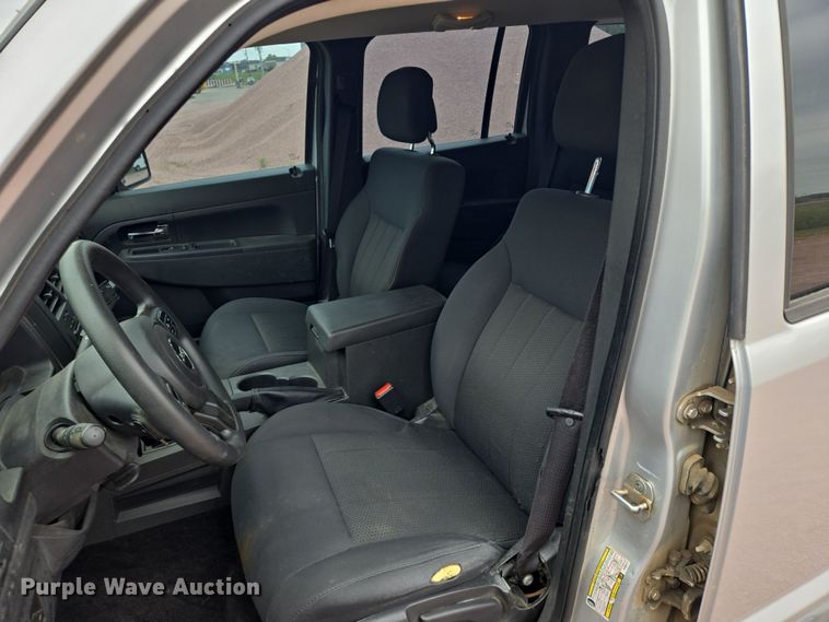 image for item DY1146 2011 Jeep Liberty SUV