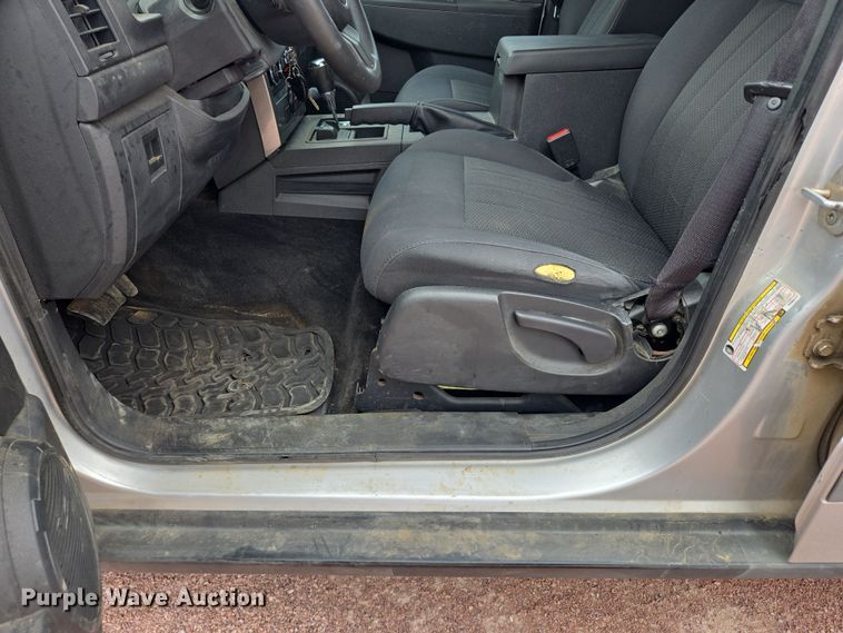 image for item DY1146 2011 Jeep Liberty SUV