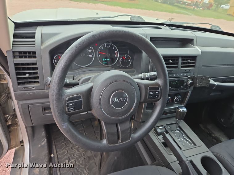 image for item DY1146 2011 Jeep Liberty SUV