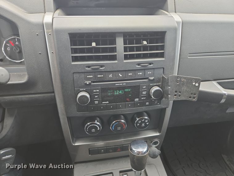 image for item DY1146 2011 Jeep Liberty SUV