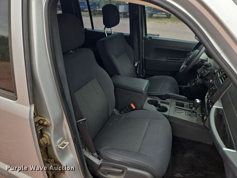 image for item DY1146 2011 Jeep Liberty SUV