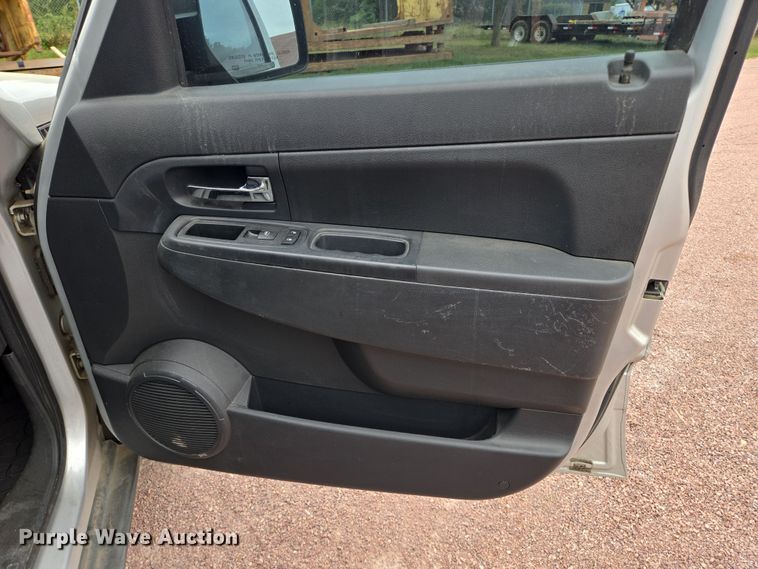 image for item DY1146 2011 Jeep Liberty SUV