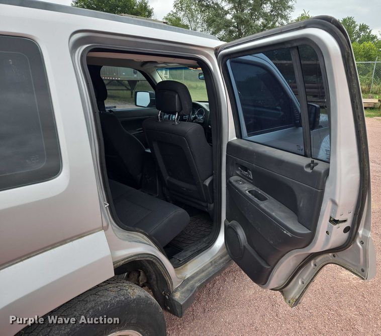 image for item DY1146 2011 Jeep Liberty SUV