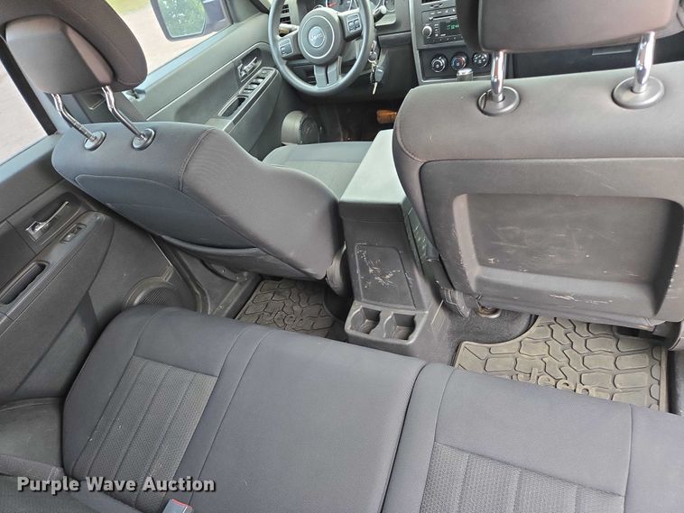 image for item DY1146 2011 Jeep Liberty SUV