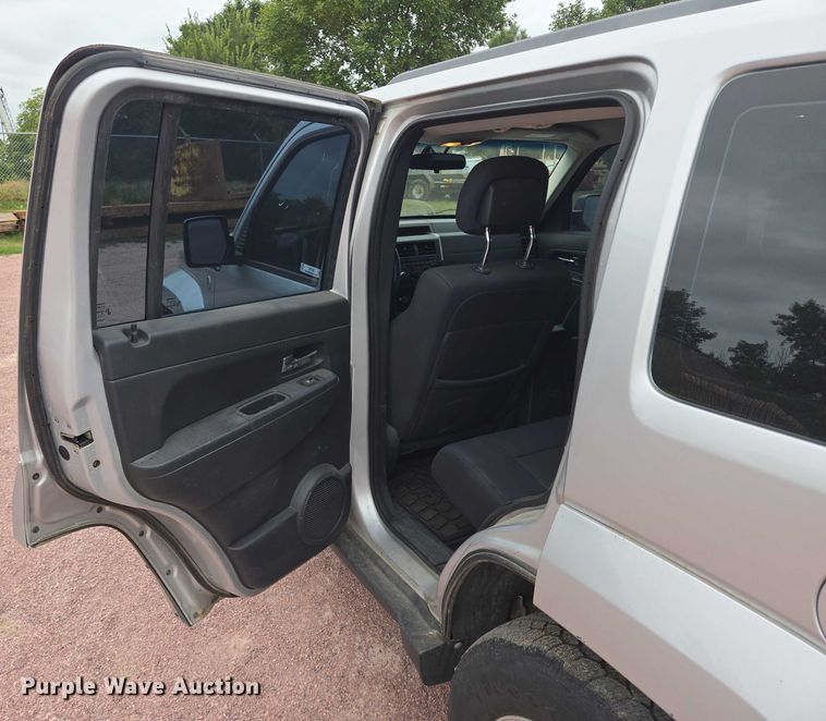image for item DY1146 2011 Jeep Liberty SUV