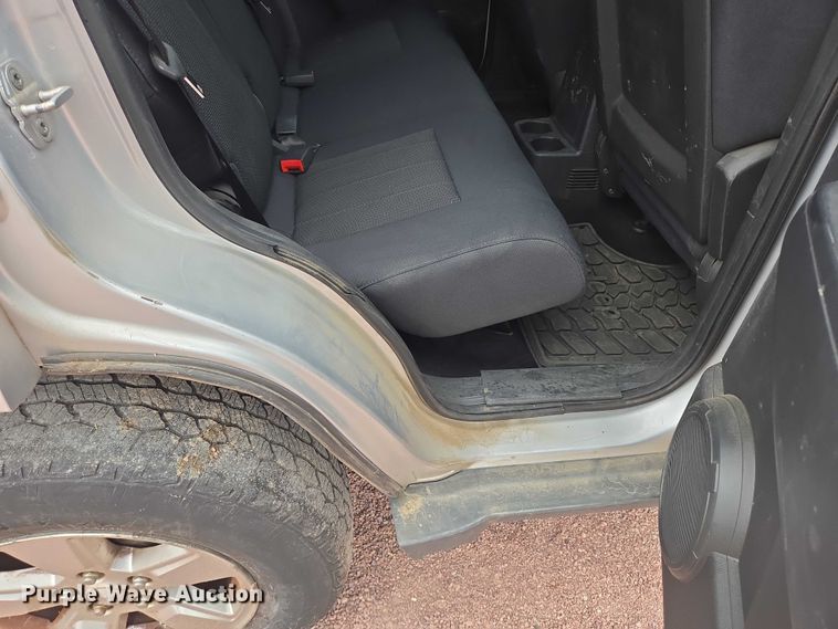 image for item DY1146 2011 Jeep Liberty SUV