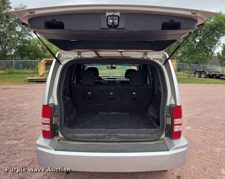 image for item DY1146 2011 Jeep Liberty SUV