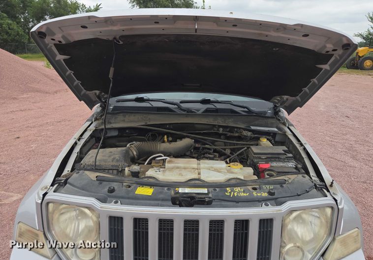 image for item DY1146 2011 Jeep Liberty SUV