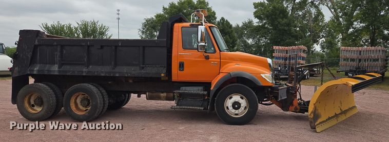 image for item DY1147 2005 International 7400 dump truck