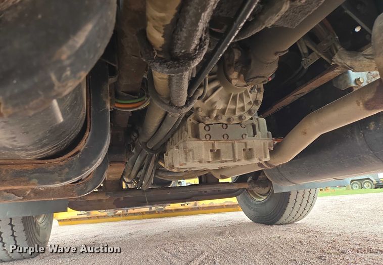 image for item DY1147 2005 International 7400 dump truck