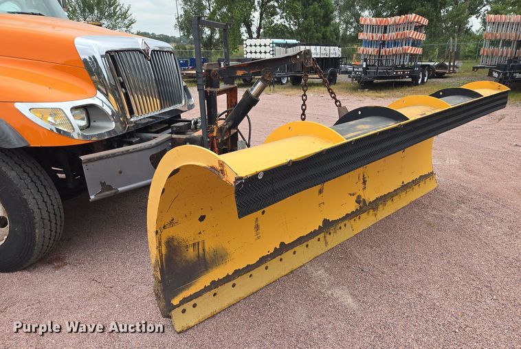 image for item DY1147 2005 International 7400 dump truck