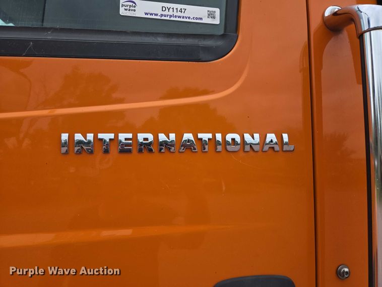 image for item DY1147 2005 International 7400 dump truck