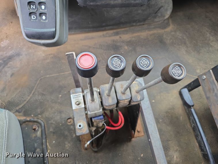 image for item DY1147 2005 International 7400 dump truck