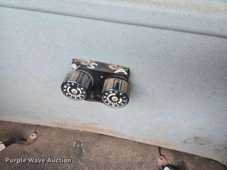 image for item DY1147 2005 International 7400 dump truck