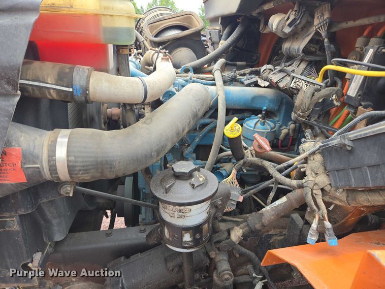 image for item DY1147 2005 International 7400 dump truck