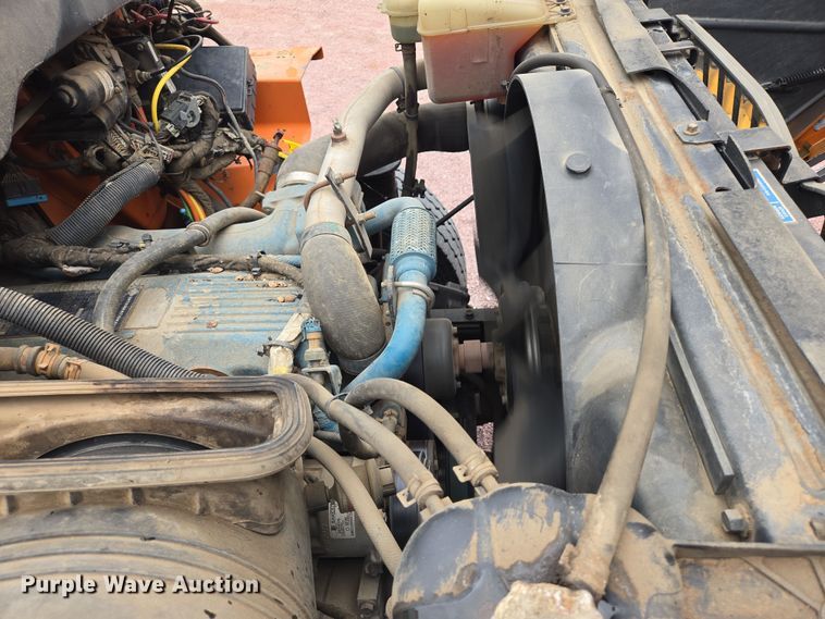 image for item DY1147 2005 International 7400 dump truck