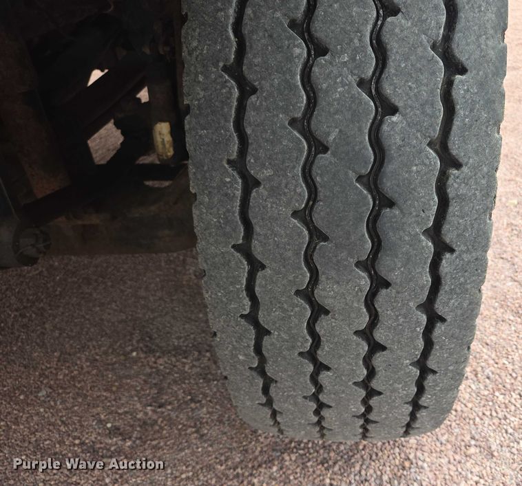 image for item DY1147 2005 International 7400 dump truck