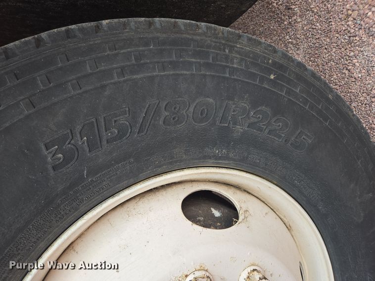 image for item DY1147 2005 International 7400 dump truck