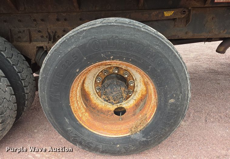 image for item DY1147 2005 International 7400 dump truck