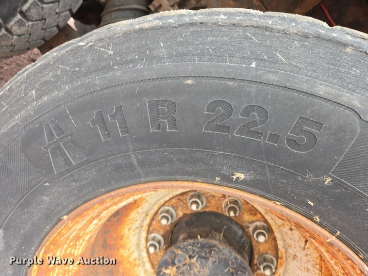 image for item DY1147 2005 International 7400 dump truck