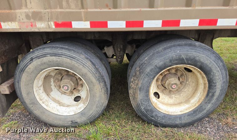 image for item DY1151 2017 Wilkens 48125SCGO walking floor trailer
