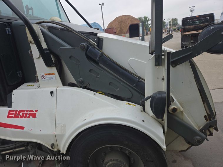 image for item DY1153 2016 Elgin Pelican NP street sweeper