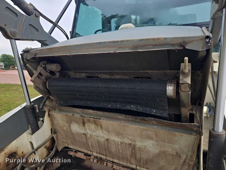 image for item DY1153 2016 Elgin Pelican NP street sweeper