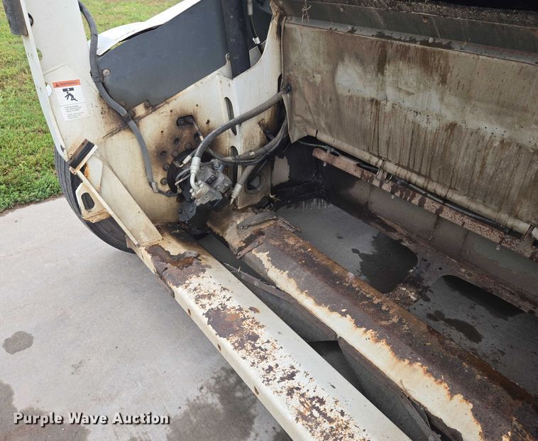 image for item DY1153 2016 Elgin Pelican NP street sweeper