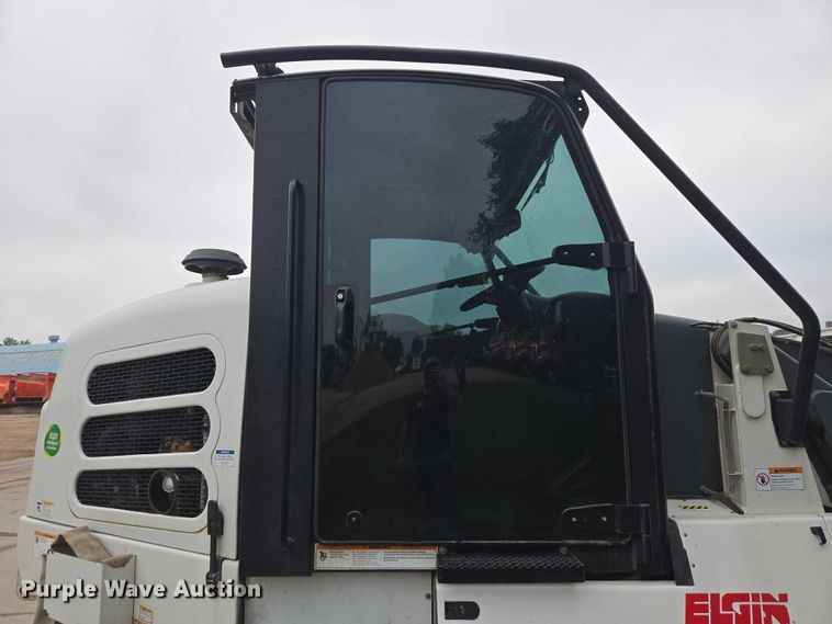 image for item DY1153 2016 Elgin Pelican NP street sweeper