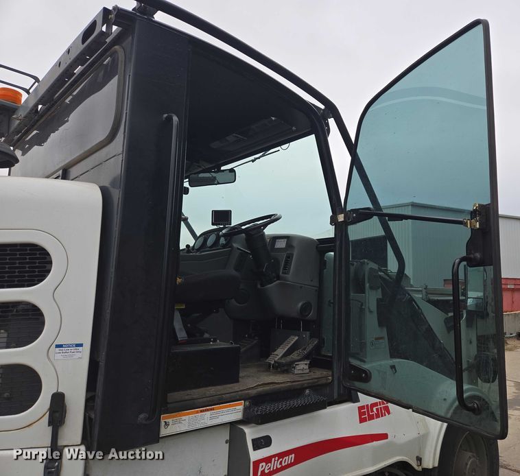 image for item DY1153 2016 Elgin Pelican NP street sweeper