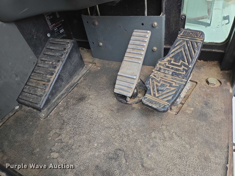 image for item DY1153 2016 Elgin Pelican NP street sweeper