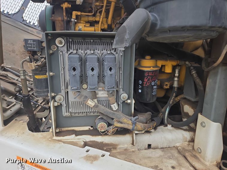 image for item DY1153 2016 Elgin Pelican NP street sweeper