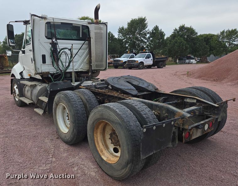 image for item DY1154 2010 International ProStar LF627 semi truck