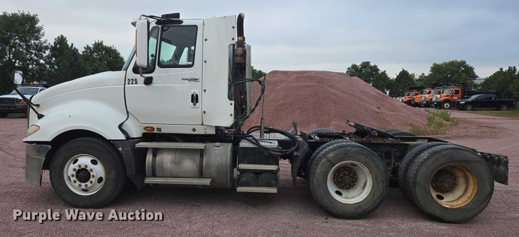 image for item DY1154 2010 International ProStar LF627 semi truck