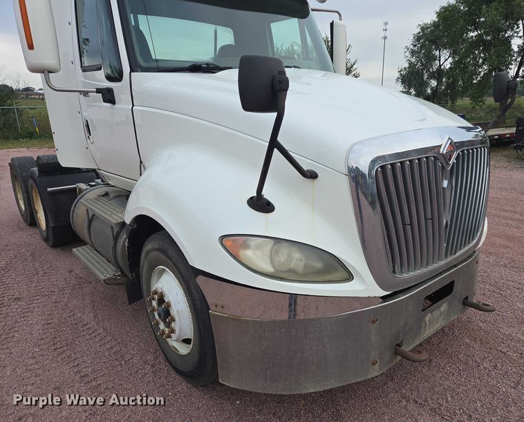 image for item DY1154 2010 International ProStar LF627 semi truck