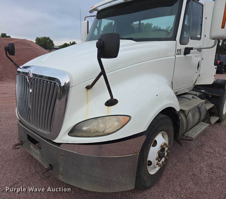 image for item DY1154 2010 International ProStar LF627 semi truck