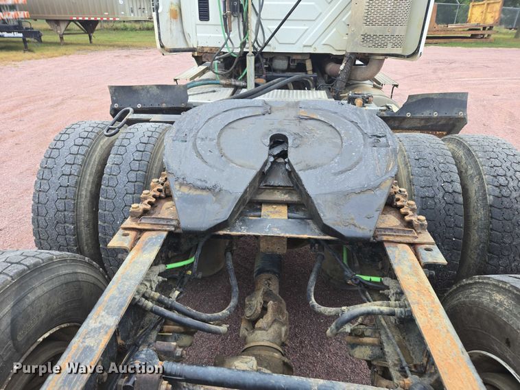 image for item DY1154 2010 International ProStar LF627 semi truck