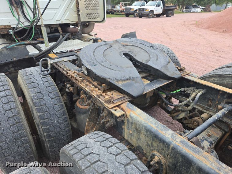 image for item DY1154 2010 International ProStar LF627 semi truck