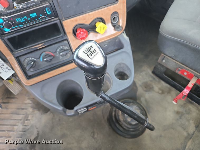 image for item DY1154 2010 International ProStar LF627 semi truck