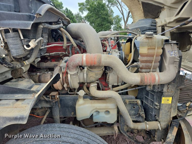 image for item DY1154 2010 International ProStar LF627 semi truck