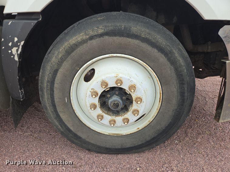 image for item DY1154 2010 International ProStar LF627 semi truck